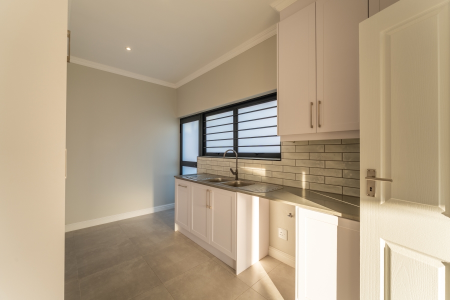 3 Bedroom Property for Sale in Wavecrest Eastern Cape